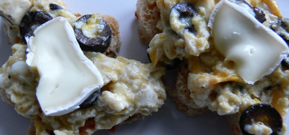 Jajecznica z oliwkami i serem solankowym (autor: bernadettap ...