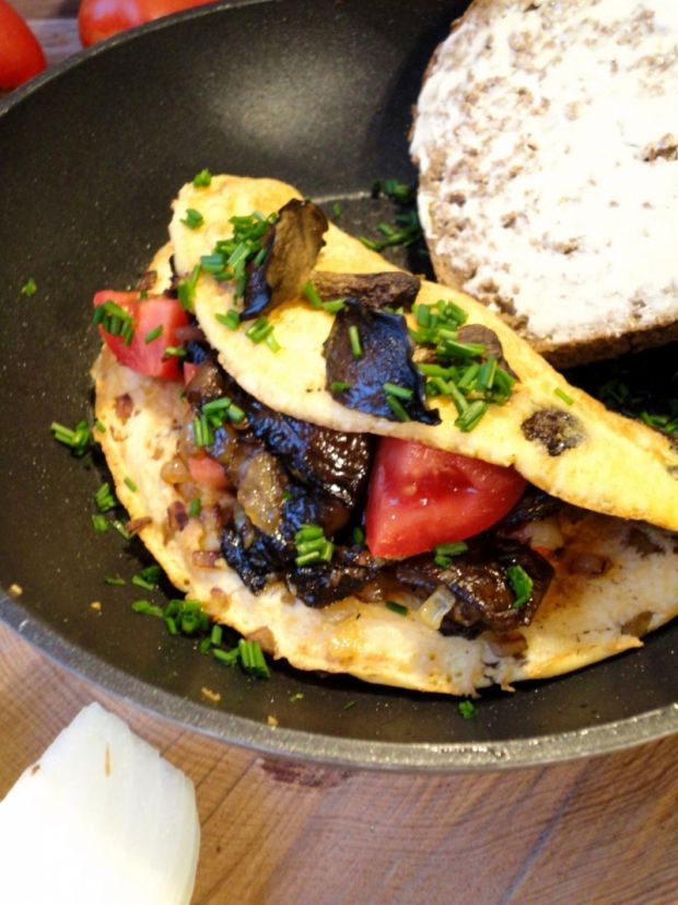 Przepis na omlet z leśnymi grzybami