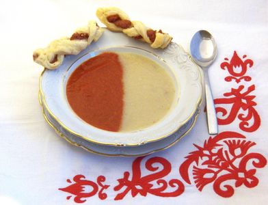 Kremowa zupa z kalafiora i papryki