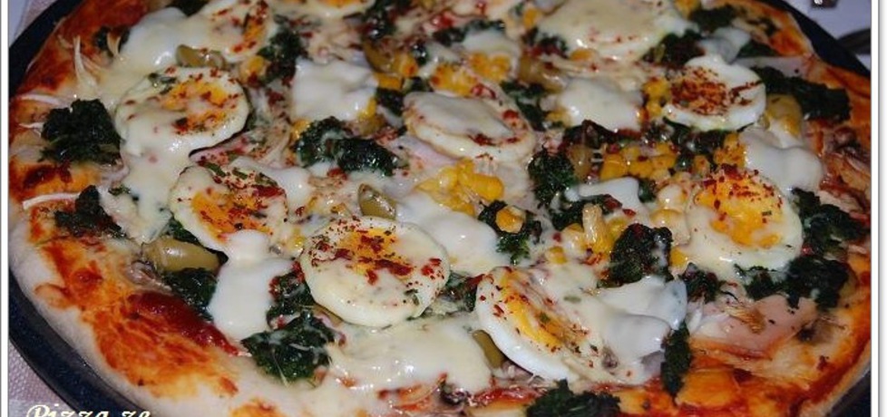 Pizza ze szpinakiem, jajkiem i.... (autor: aleksandraolcia ...