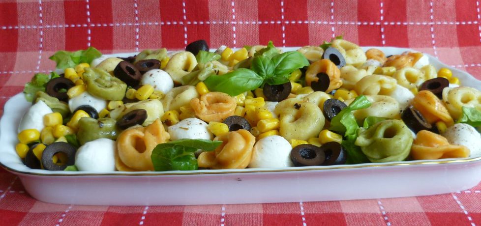 Sałatka z mozzarellą i tortellini (autor: krystyna32)