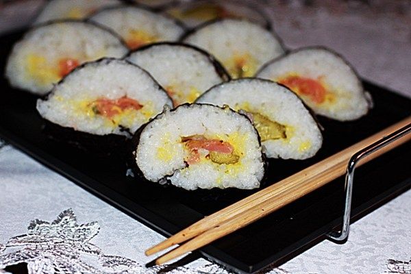 Przepis  sushi z łososiem przepis
