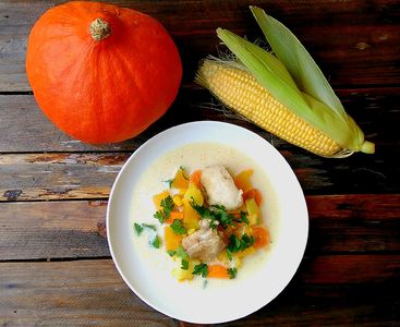 Zupa z dynią i kukurydzą