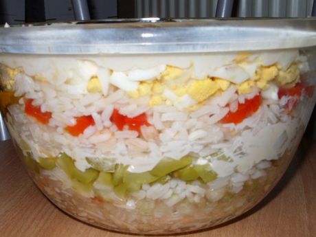 Najlepsze przepisy kulinarne: sałatka ryżowa warstwowa. gotujmy.pl