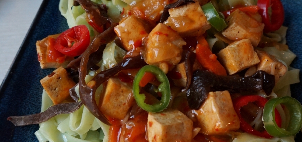 Makaron ryżowy z warzywami i tofu (autor: klorus)