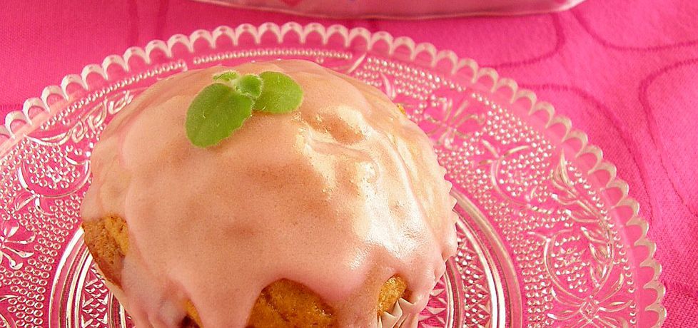 Muffinki miodowe z konfiturą i różowym lukrem (autor: ola1984 ...