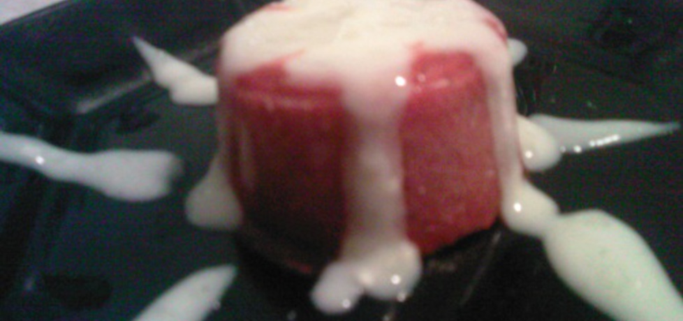Deser truskawkowy z sosem waniliowym (autor: kupiska ...