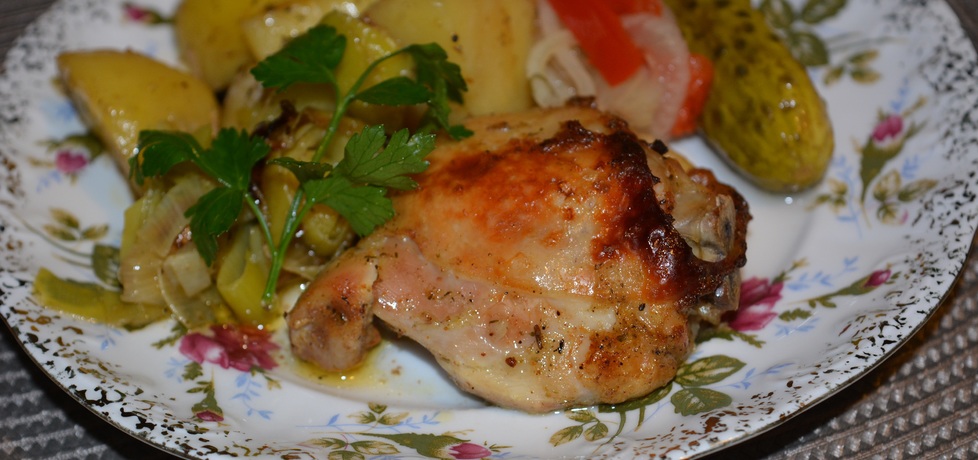 Kurczak pieczony z ziemniakami i porem (autor: wafelek2601 ...