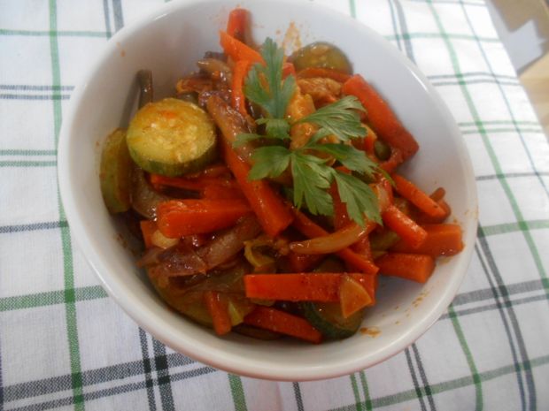 Przepis  duszone warzywa z sosem chili przepis
