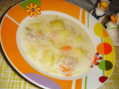 Zupa porowa z karkówką i ziemniakami