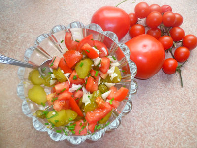 Sałatka z pomidora i ogórka