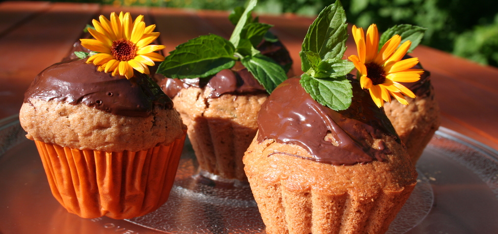 Mufinki czekoladowe z listkami mięty (autor: marcepanowy