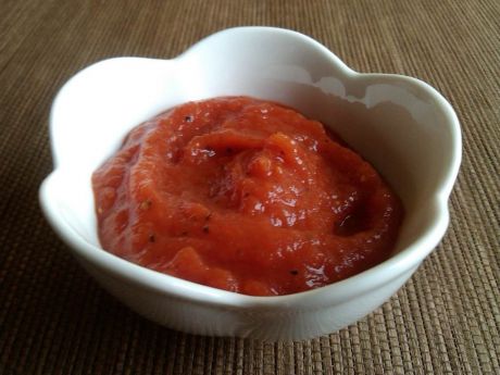 Przepis  domowy ketchup z czosnkiem przepis