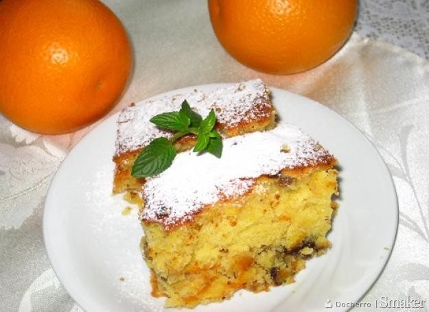 Ciasto ucierane mocno pomarańczowe z dodatkiem kawałków ...