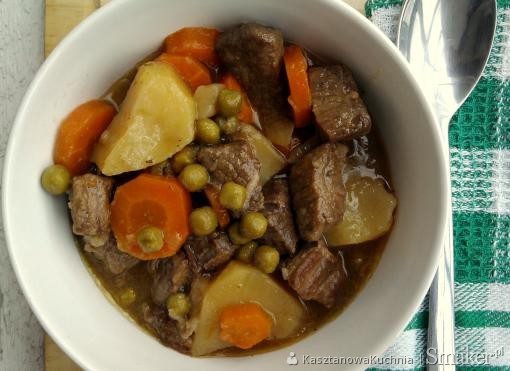 Potrawka wołowa z warzywami (beef stew)