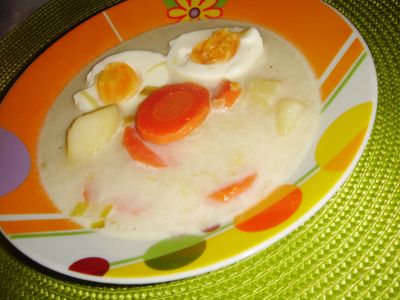 Zupa porowa z jajkiem