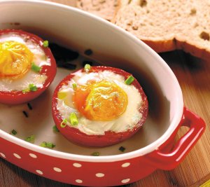 Jajko sadzone w pomidorze  prosty przepis i składniki