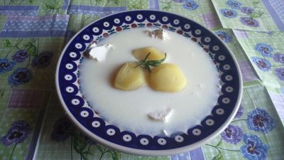 Polewka z serem białym i ziemniakami