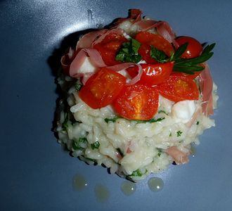 Karmelizowane pomidory, truflowe risotto i bryndza