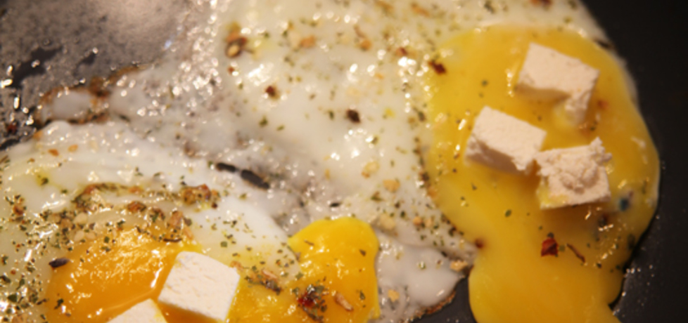 Jajka sadzone z serem feta (autor: dorota20w)