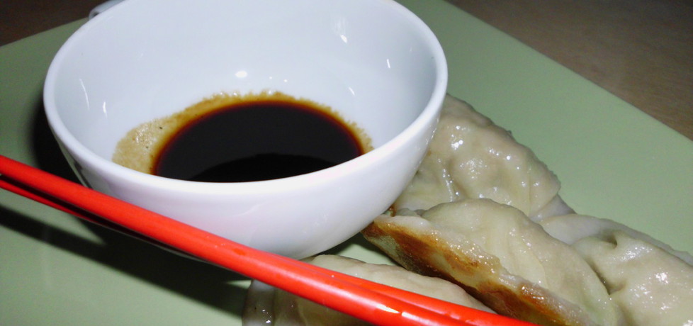 Gyoza  japońskie pierożki (autor: borgia)