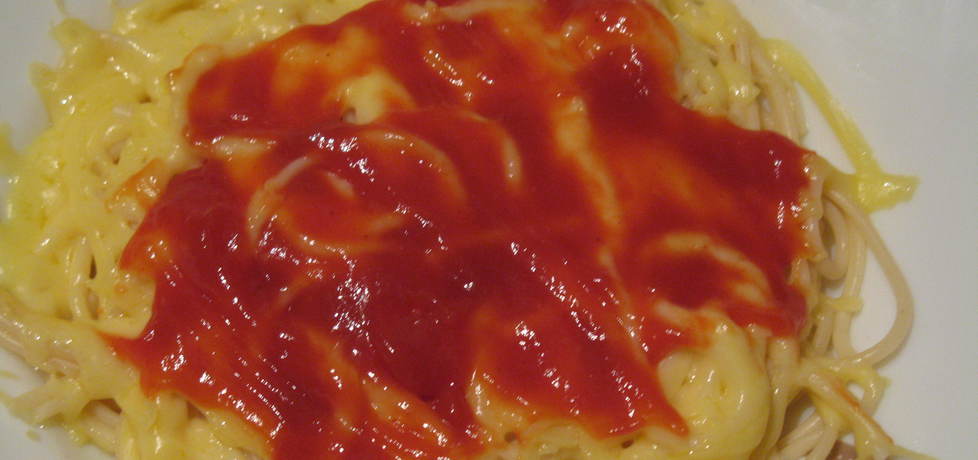 Makaron z serem i keczupem (autor: plocia)