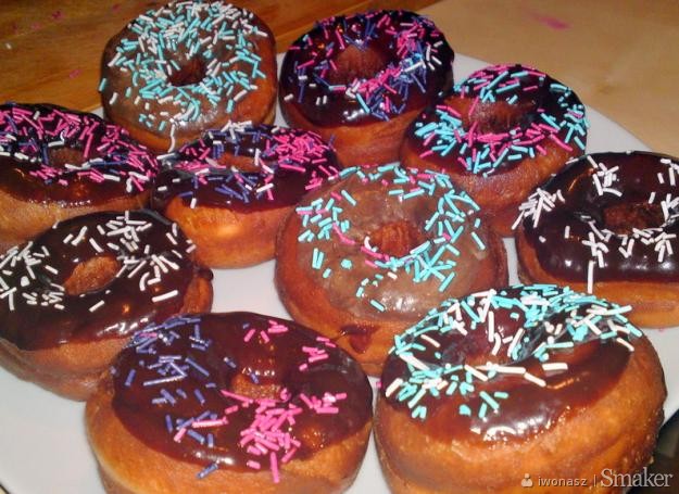 Pączki z dziurką-donuts