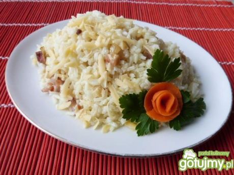 Przepis  ryż z boczkiem i żółtym serem przepis