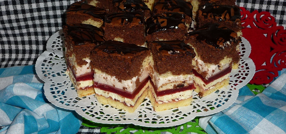 Ciasto z musem truskawkowym i bitą smietaną (autor: aannkaa82 ...