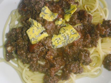 Przepis  spaghetti pomidorowe z jeleniną przepis