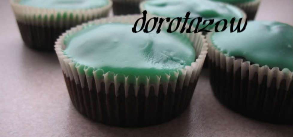 Muffinki czekoladowe z lukrem miętowym (autor: dorota20w ...