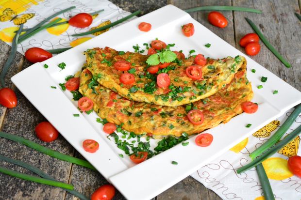 Przepis  warzywny omlet z szynką przepis