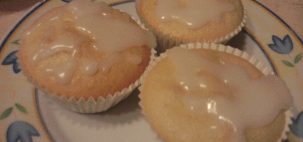 Cytrynowe muffinki z lukrem (autor: polly66)