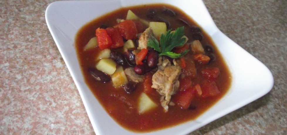 Gulaszowa zupa z fasolą czerwoną (autor: konczi)