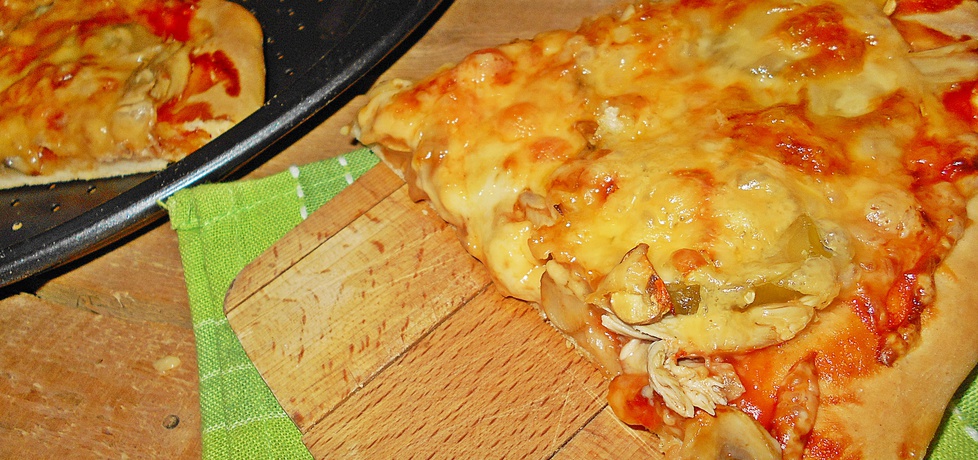 Pizza z kurczakiem i mozzarellą (autor: beatris)