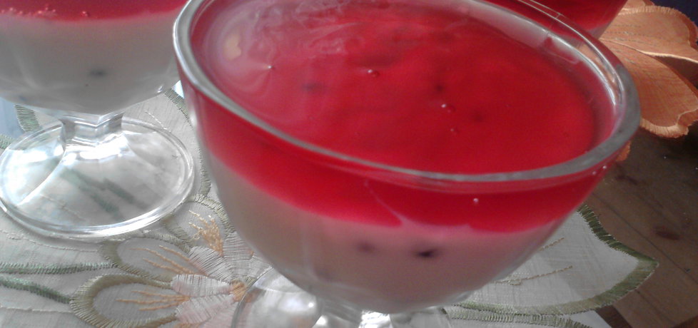 Deser jogurtowy z jagodami (autor: pietruszka)