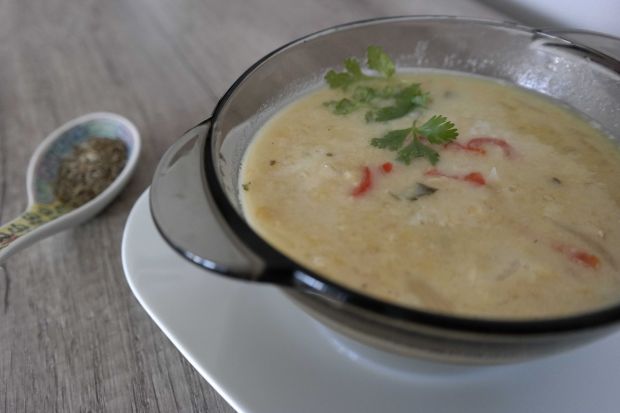 Zupa z czerwonej soczewicy i chili przepis