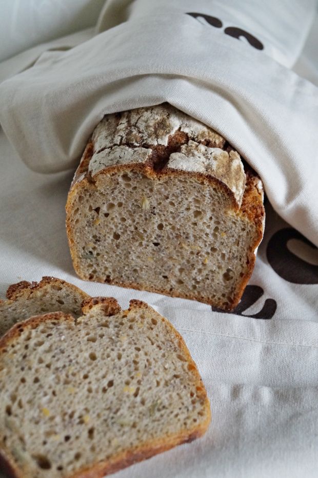 Przepis  chleb na zakwasie z domową serwatką przepis