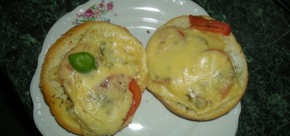 Bułki z serem i pomidorem (autor: chojlowna)