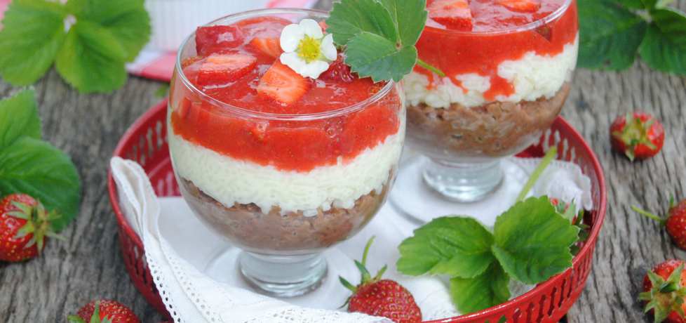 Dwukolorowy pudding ryżowy z truskawkami (autor: jadwigajaga85 ...