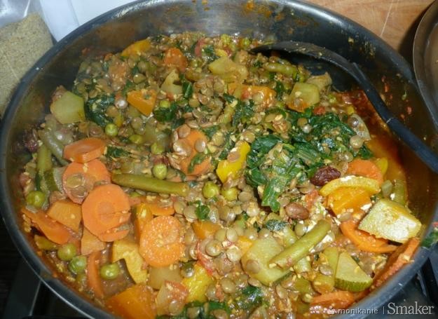 Warzywa z soczewicą w curry