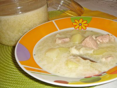 Zupa kalafiorowa z mięsną wkładką