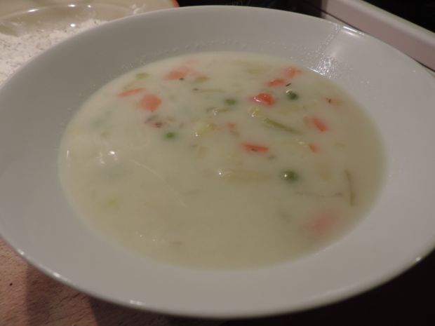 Przepis  zupa fasolkowa z zielonych groszkiem przepis