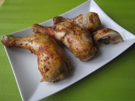 Przepis  udka z kurczaka faszerowane papryką przepis