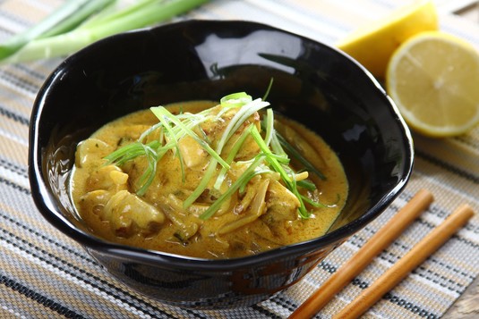 Kurczak w sosie cytrynowym z nutą curry