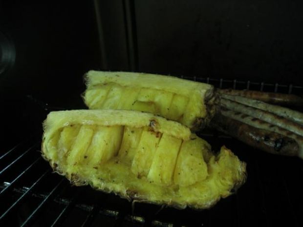 Przepis  grillowany ananas w syropie klonowym przepis