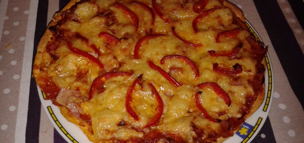 Pizza na kruchym cieście (autor: wwwiolka)