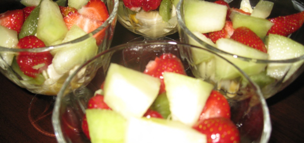 Deser lodowy z truskawkami, melonem, kiwi (autor: foczkaks ...