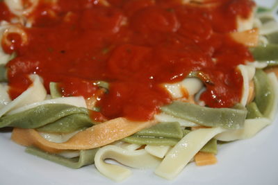 Włoski sos do makaronu