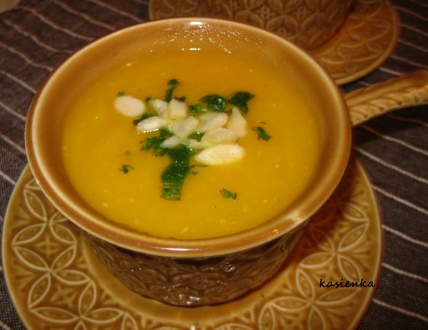 Zupy: rozgrzewająca zupa krem z dyni